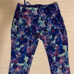 Danskin Now Capri Leggings